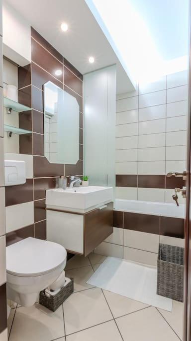 Studio Kronstadt - Gara Brasov Ngoại thất bức ảnh